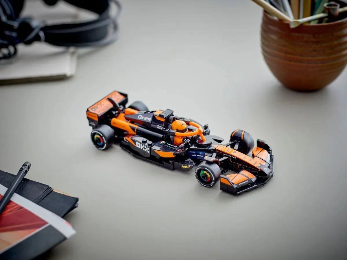 Campeones de la Velocidad - McLaren Team McL38 (269 piezas)