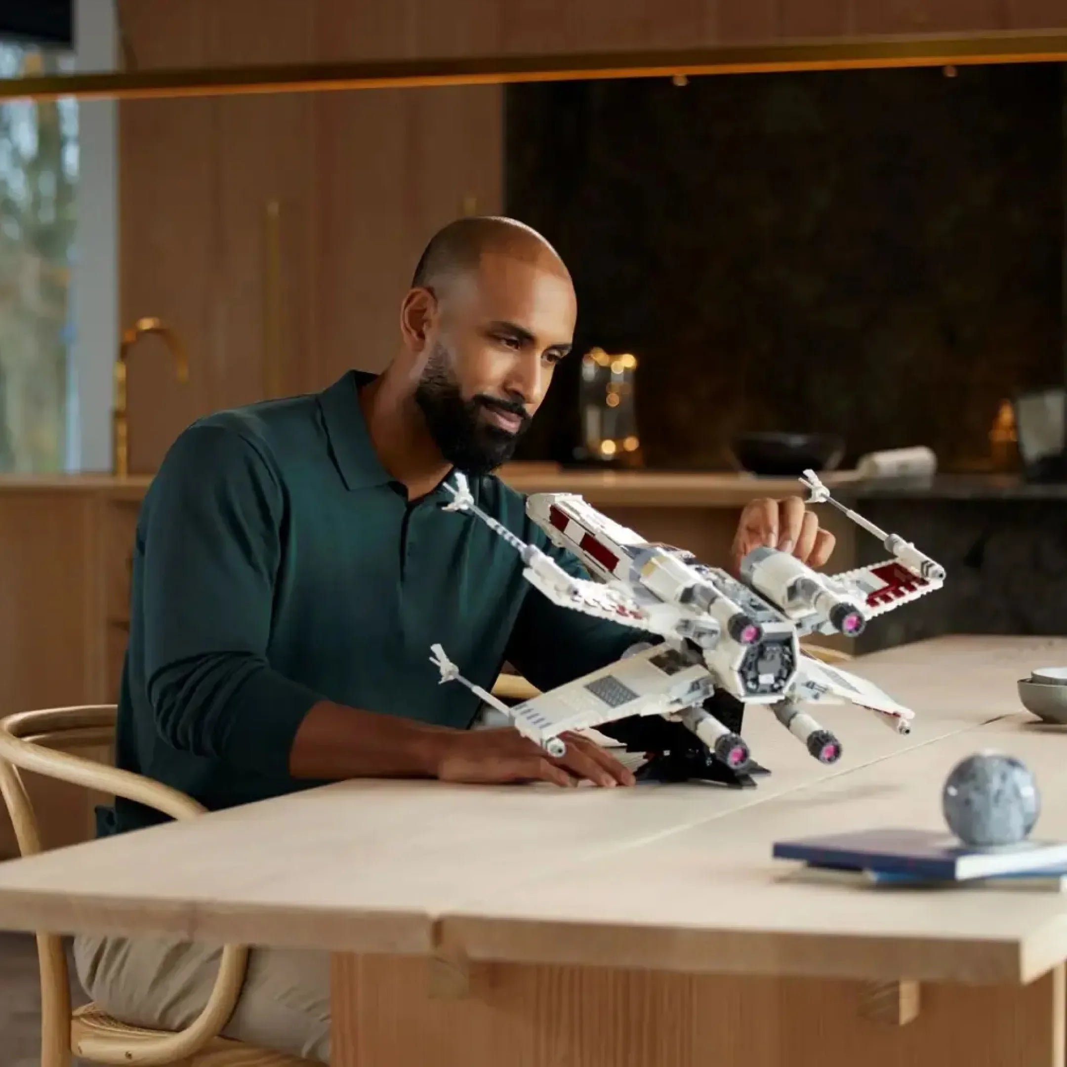 Caza estelar X-Wing (1586 piezas)