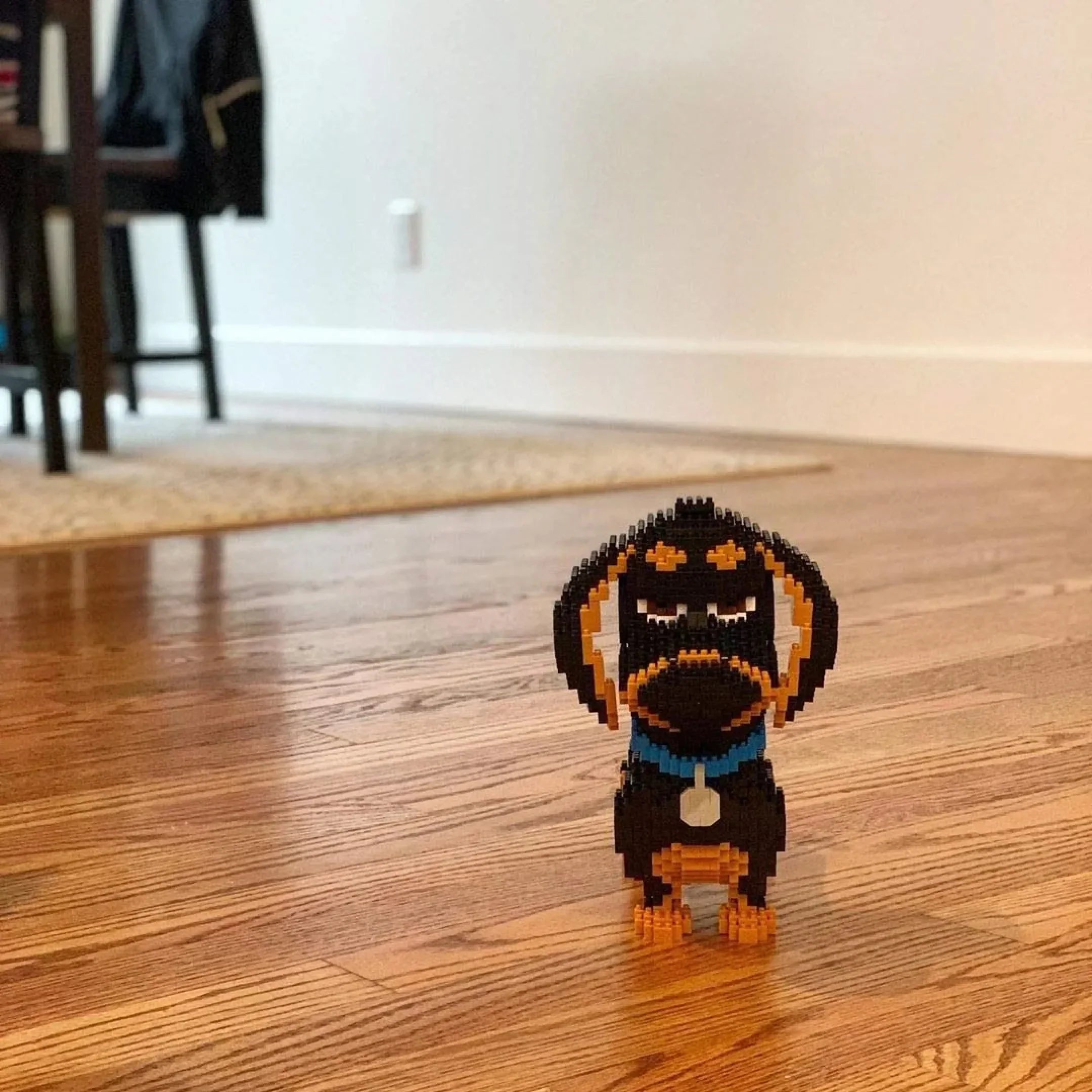 Perro salchicha (2100 micropiezas) - Kit de Bloques de Construcción