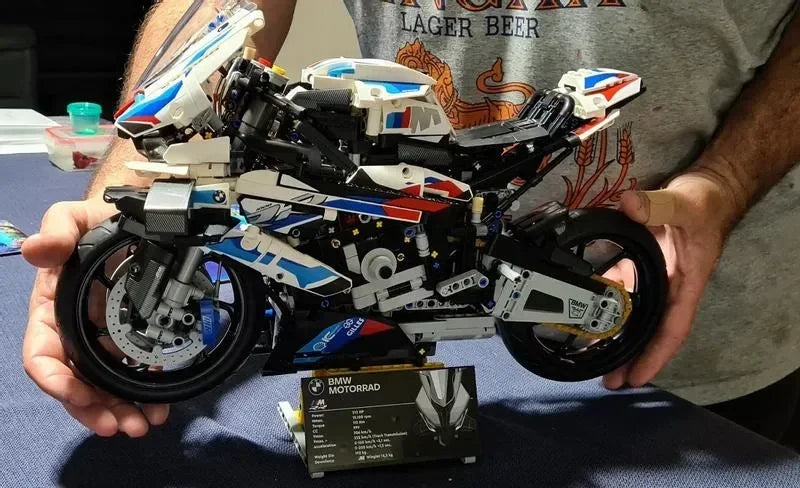 BMW M 1000 RR (1920 Piezas) –  Set de Construcción Motocicleta Deportiva a Escala 1:5