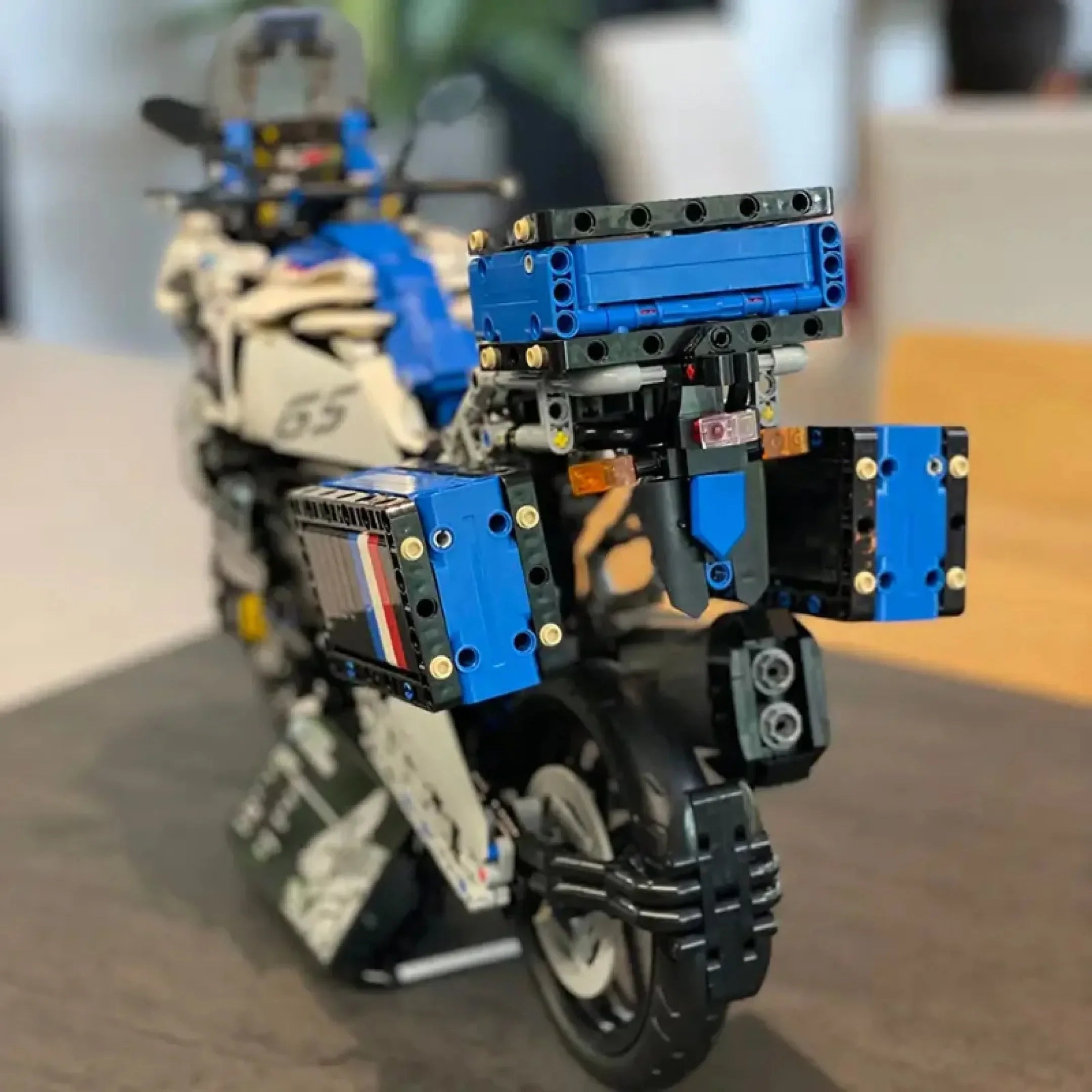 BMW R1250 GS (2396 piezas)