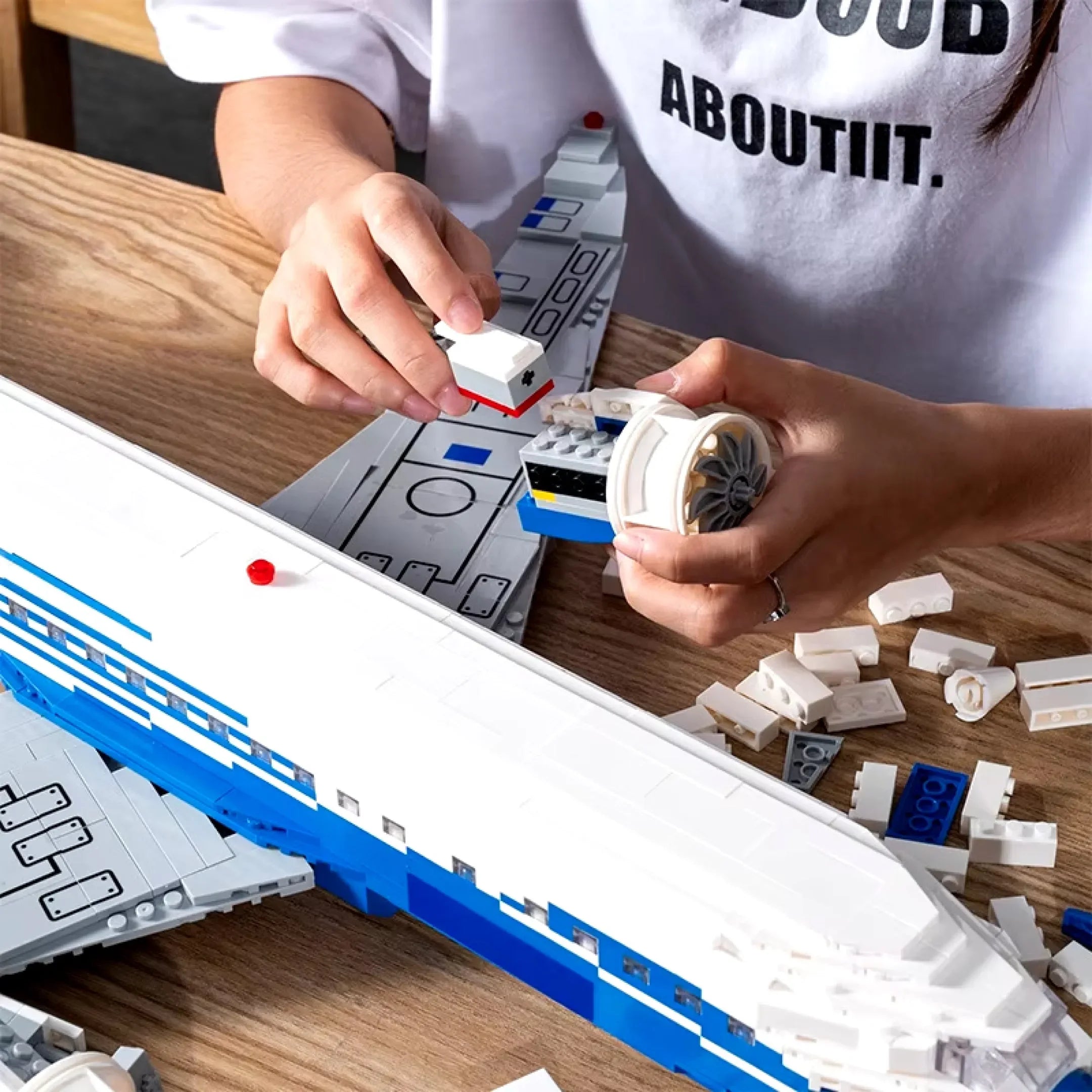 Boeing 787 (1353 piezas) - Kit de Bloques de Construcción