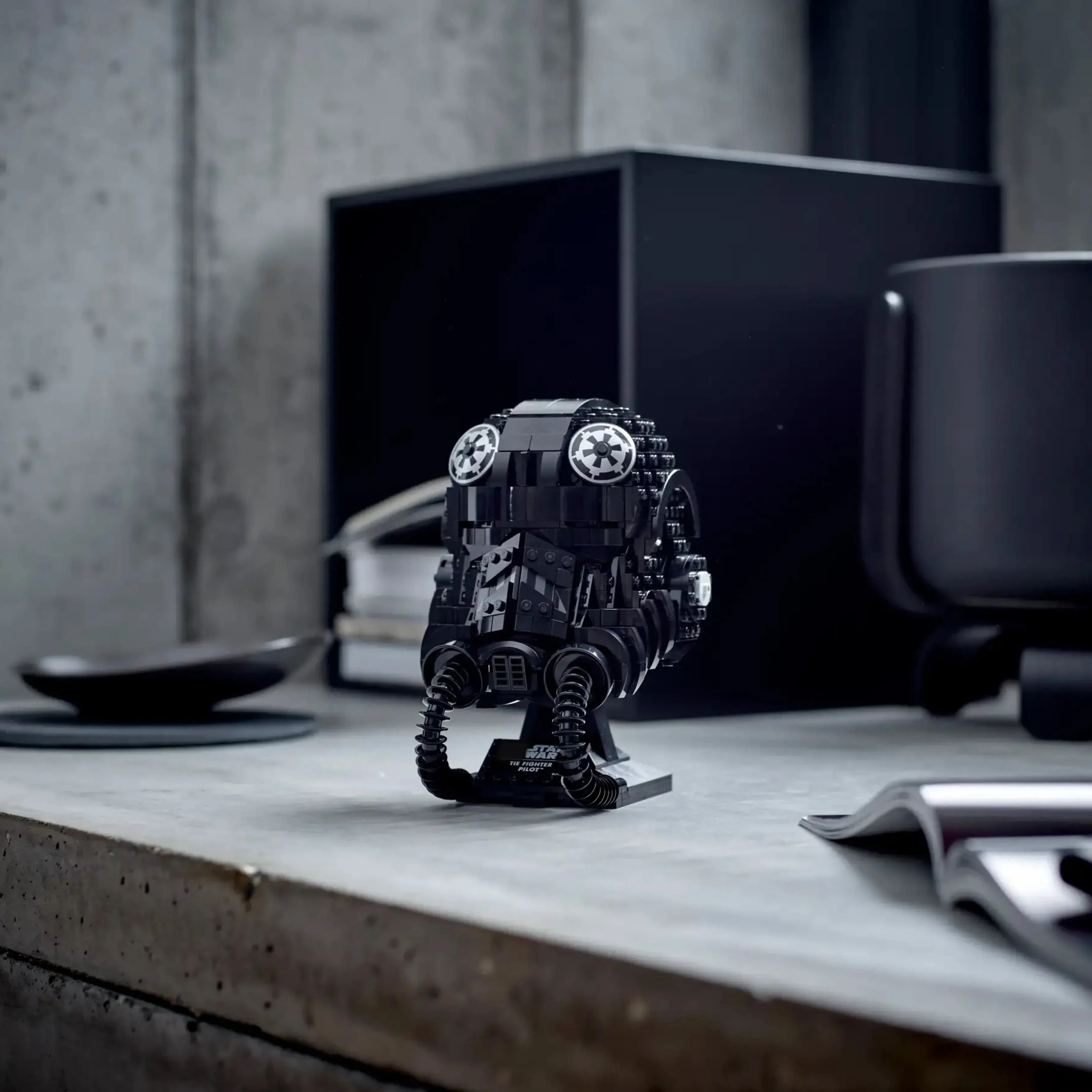 Casco de piloto de caza TIE (724 piezas) - Kit de Bloques de Construcción