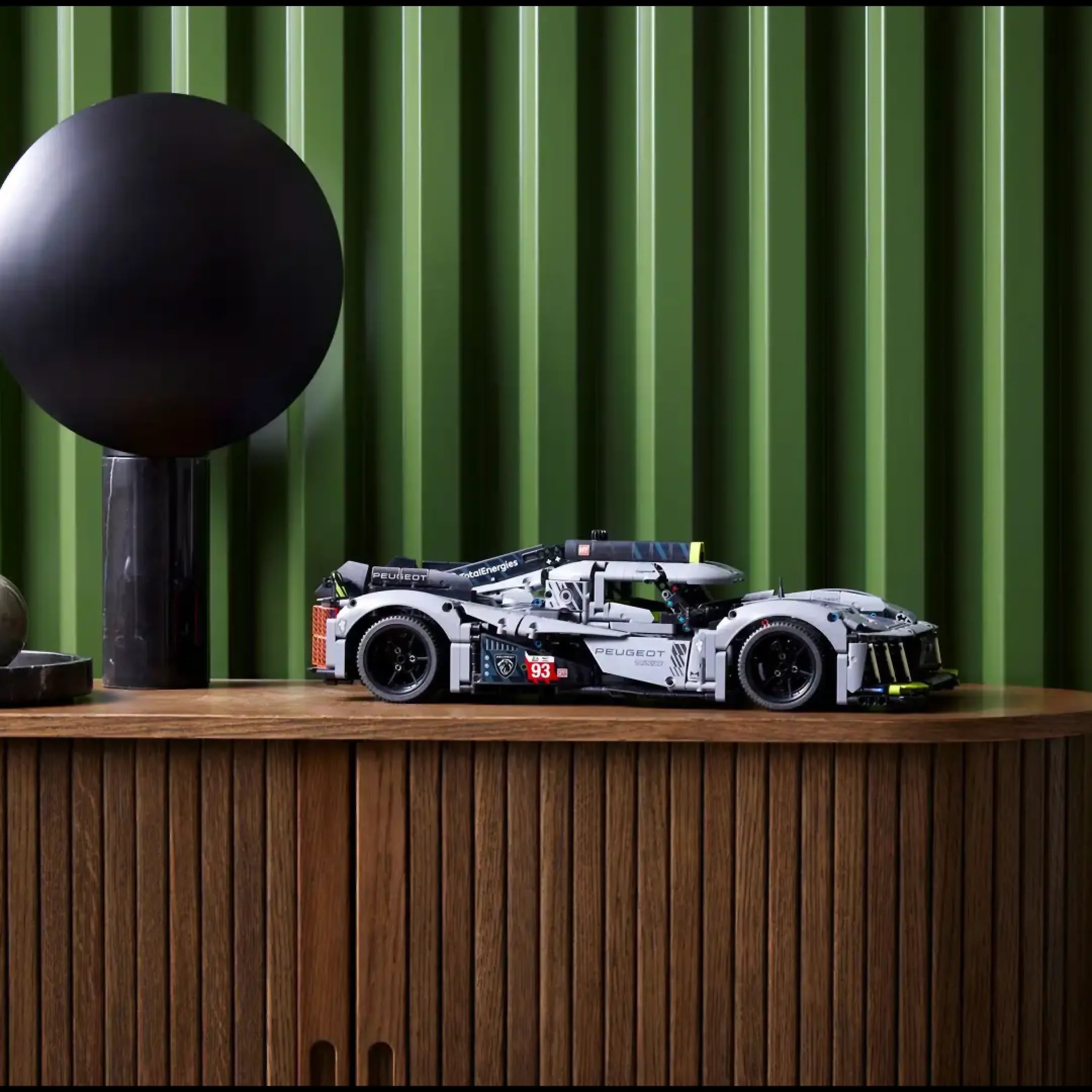 (72% de descuento) Peugeot 9x8 - LeMan Hybrid Hypercar (1775 piezas)