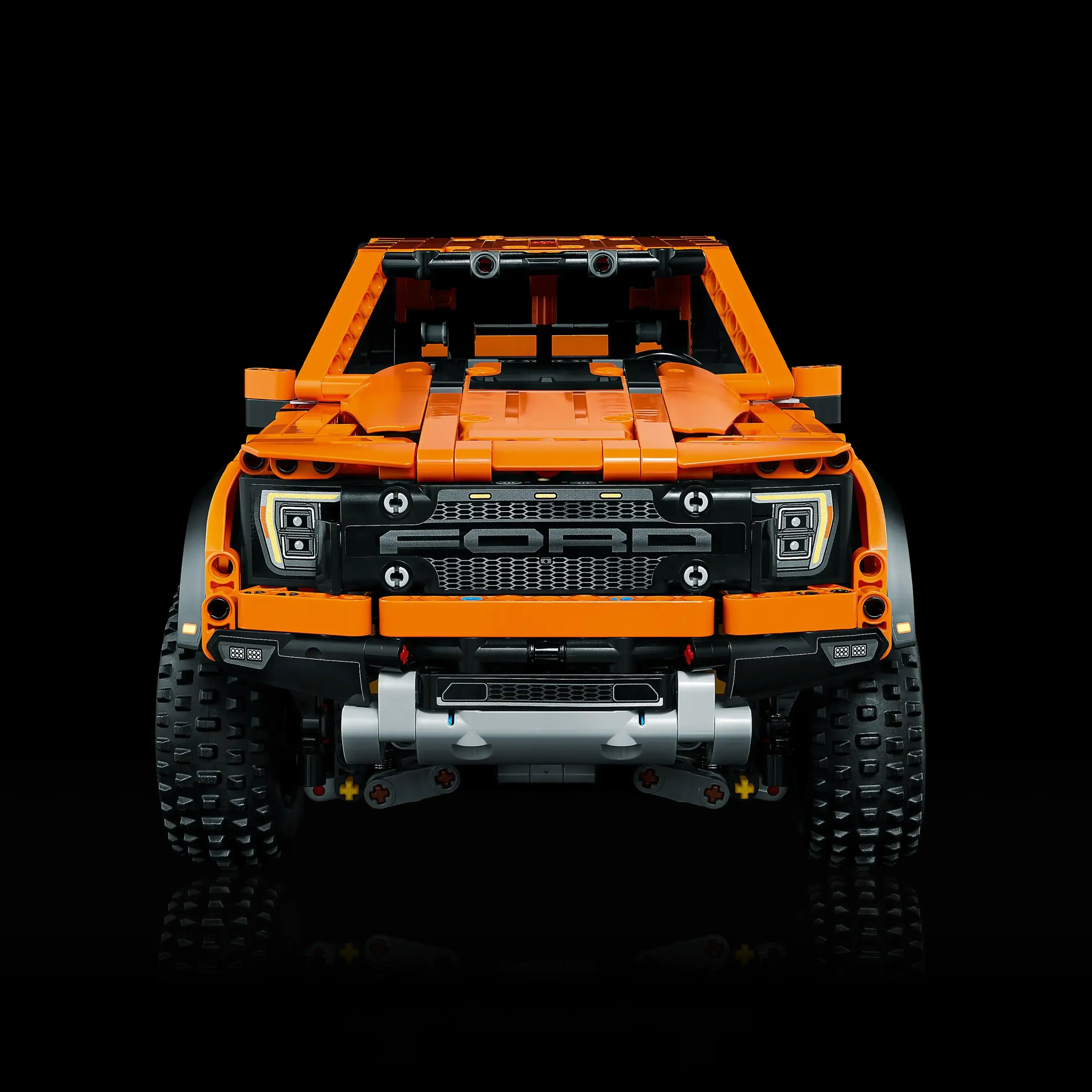 Ford Raptor F-150 (1379 piezas) con mecánica real y motor V6