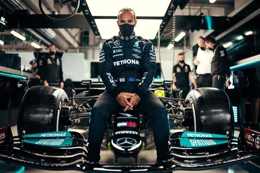 Mercedes-AMG F1 W14 (1642 Piezas) –  Coche del Campeón Lewis Hamilton