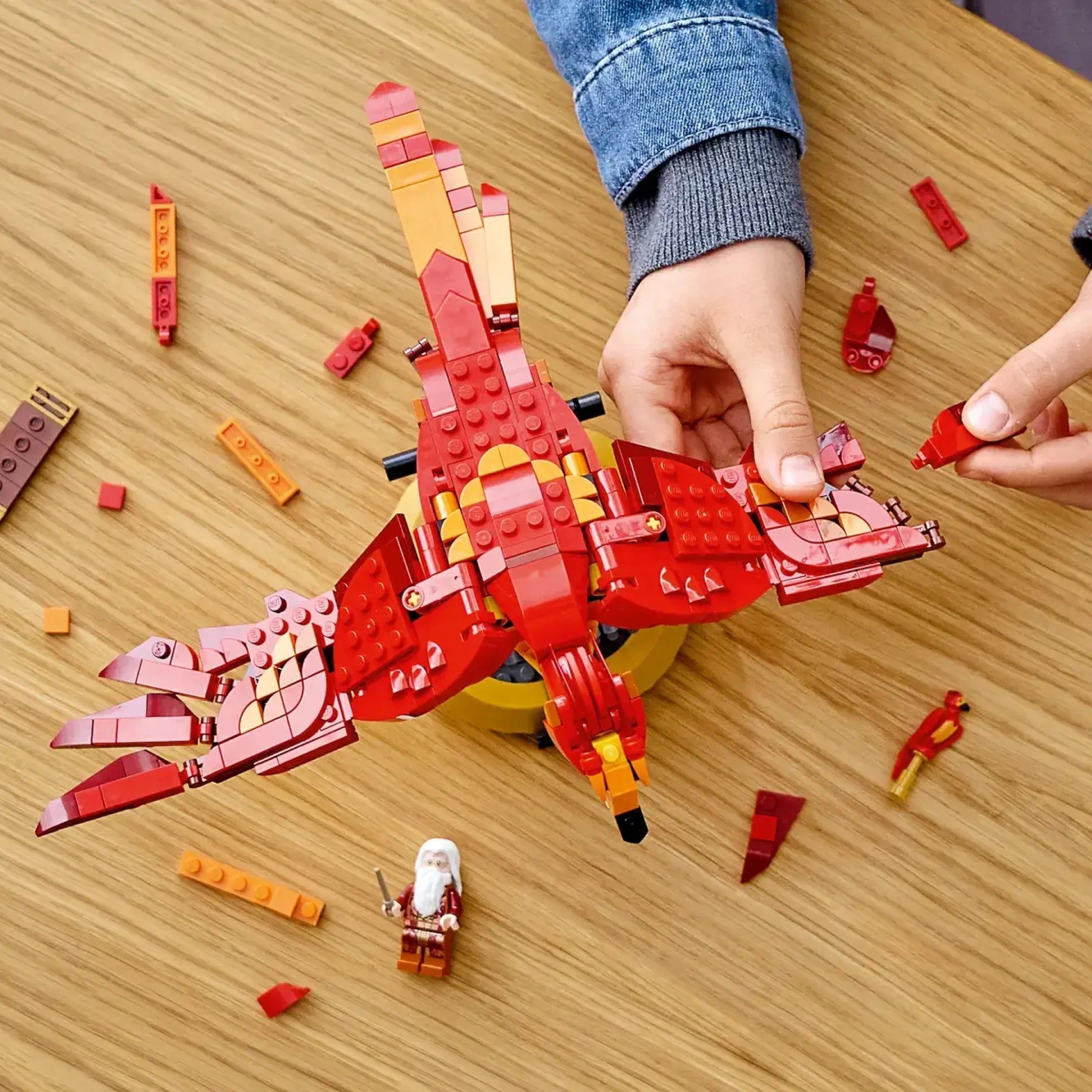 El Fénix de Dumbledore (597 piezas)