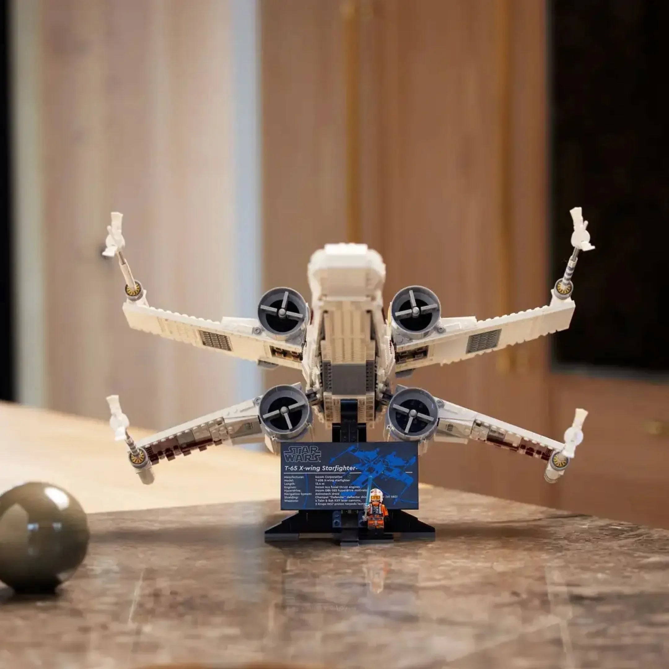 Caza estelar X-Wing (1586 piezas)