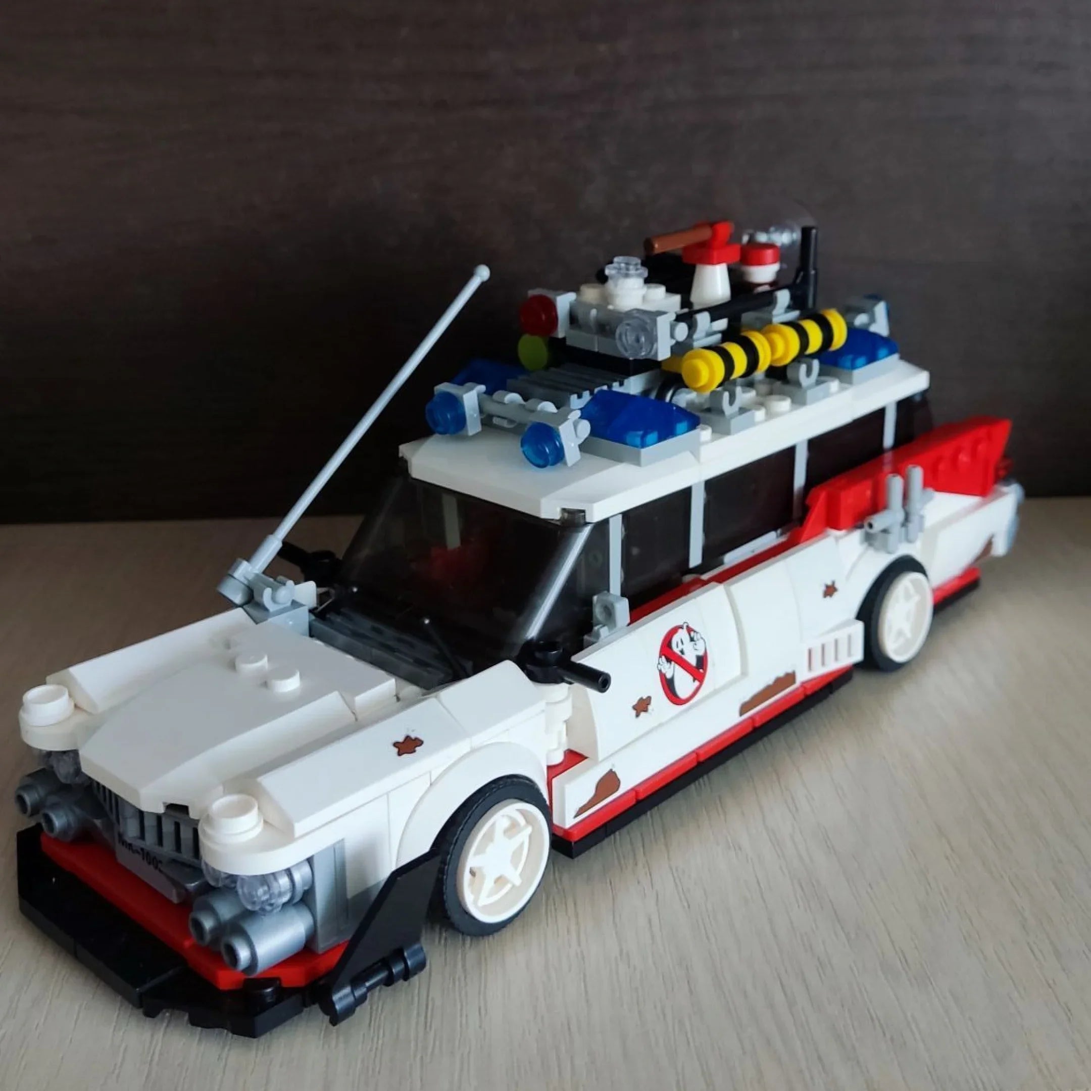 Cadillac ECTO-1 de los Cazafantasmas (603 piezas)