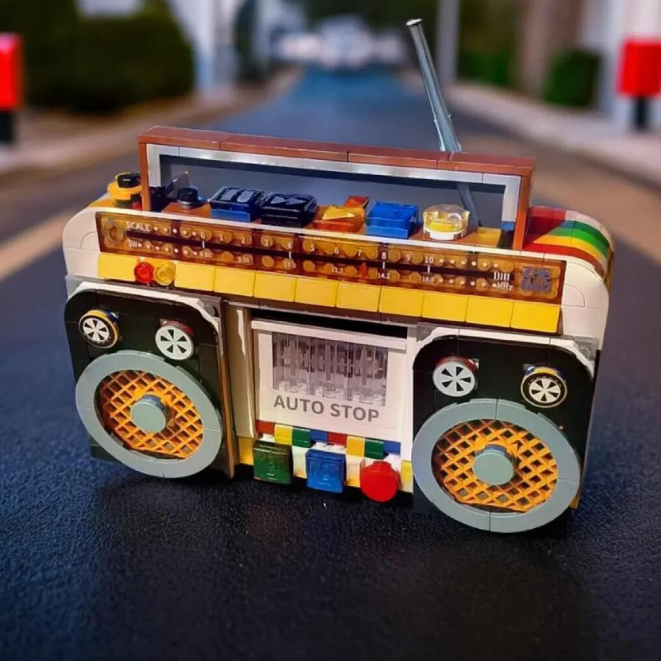 Radio retro de los años 90 (554 micropiezas) - Set de Bloques de Construcción