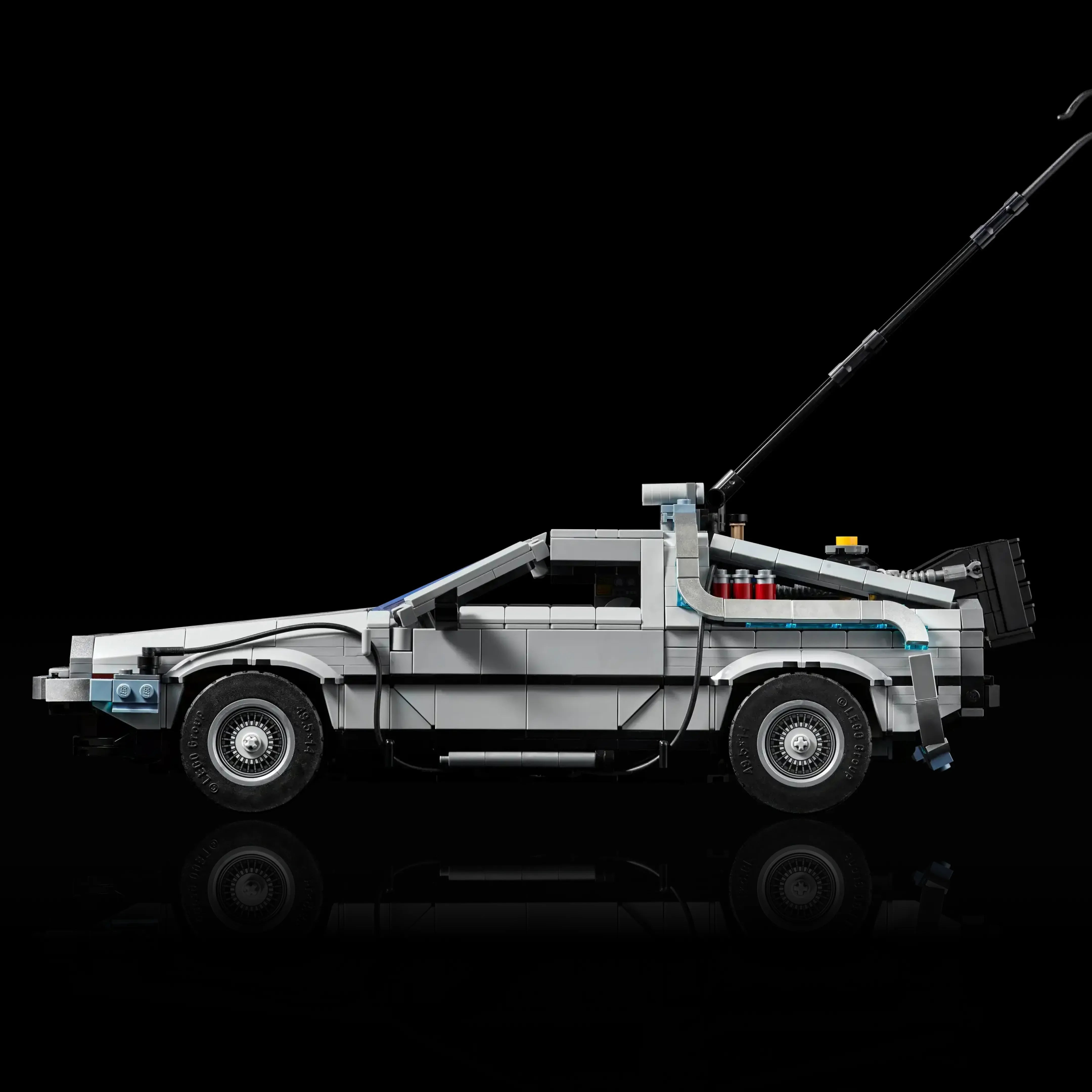 DMC DeLorean "Regreso al futuro" (1872 Piezas de Bloques) - Set de Construcción