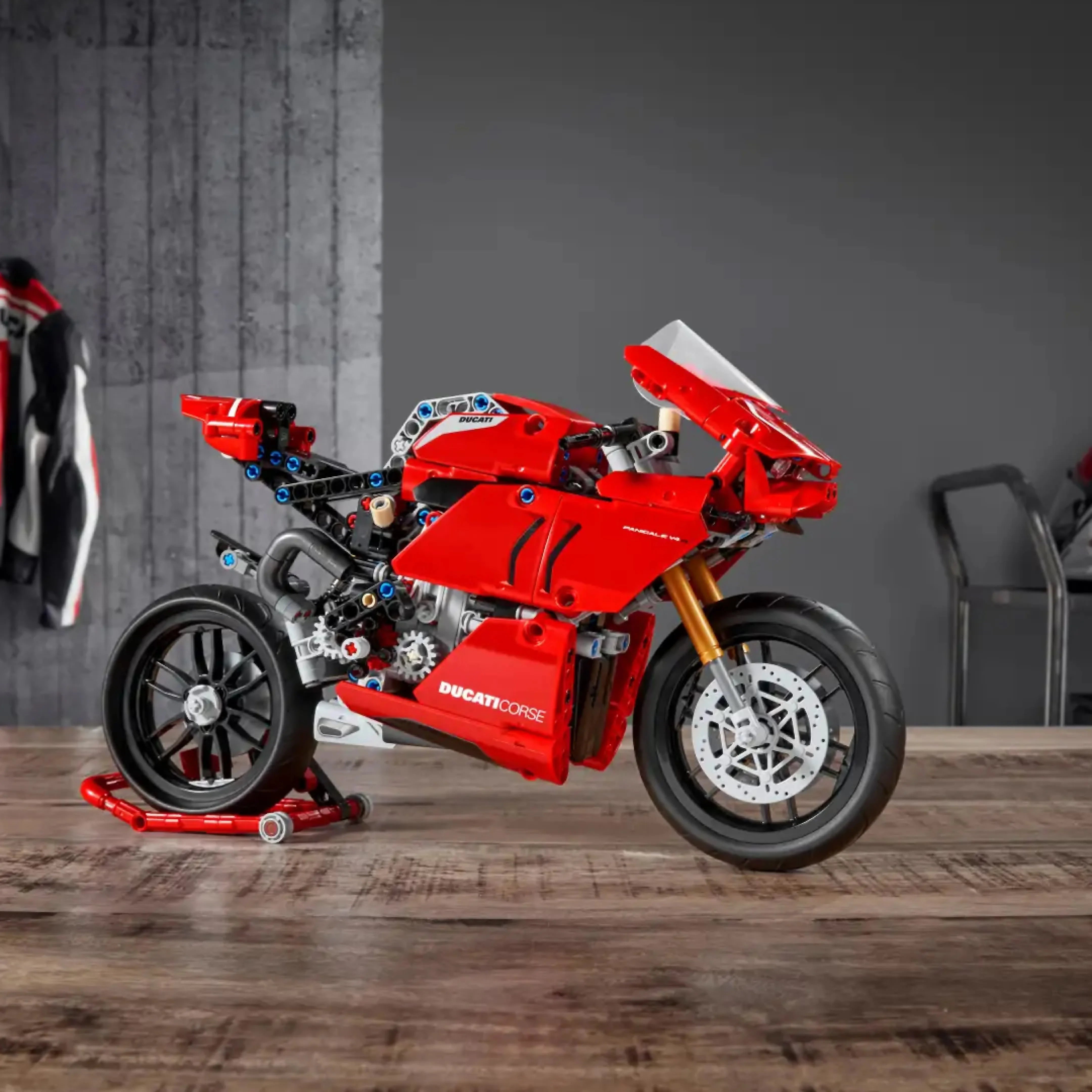 Ducati Panigale V4 R (646 piezas)