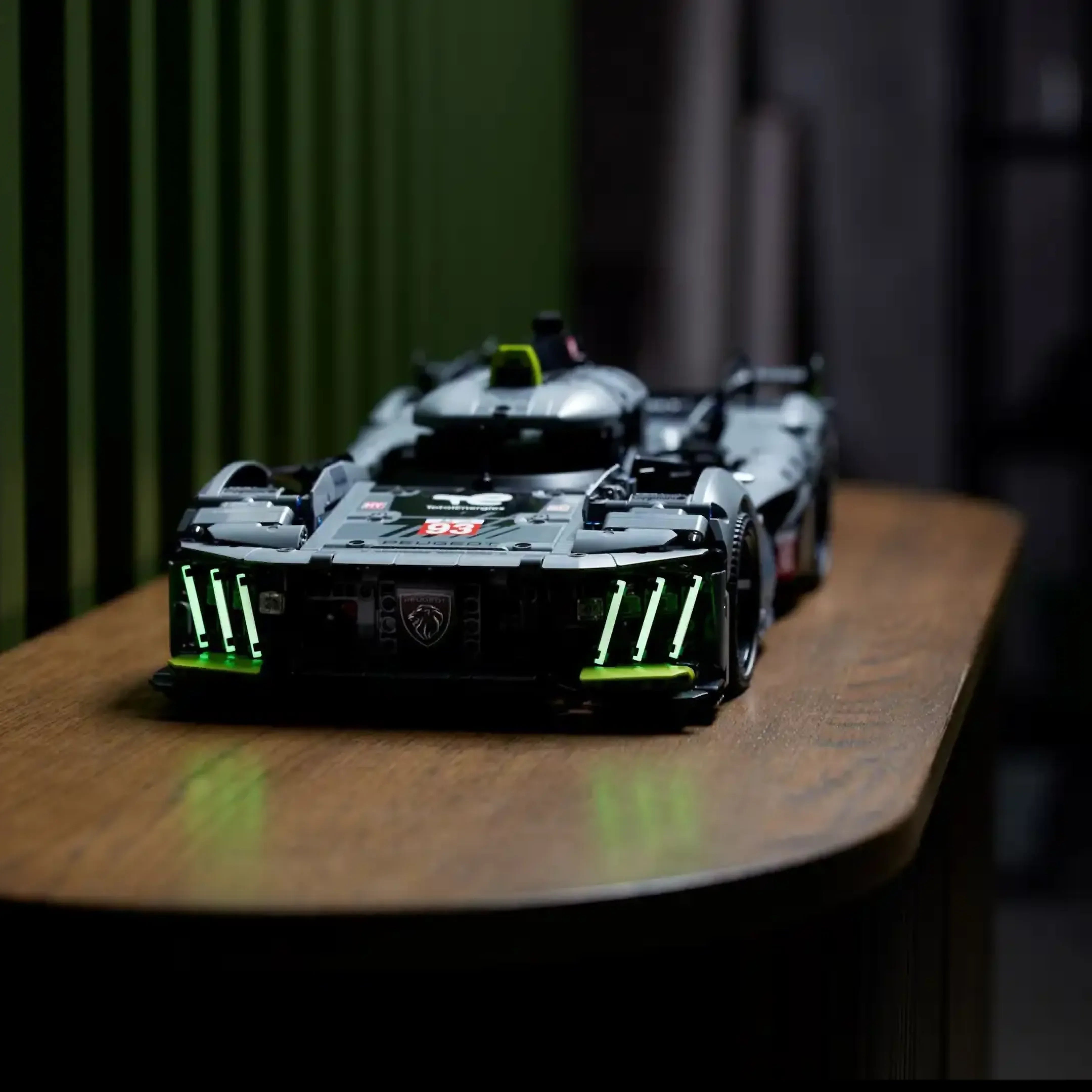 (72% de descuento) Peugeot 9x8 - LeMan Hybrid Hypercar (1775 piezas)