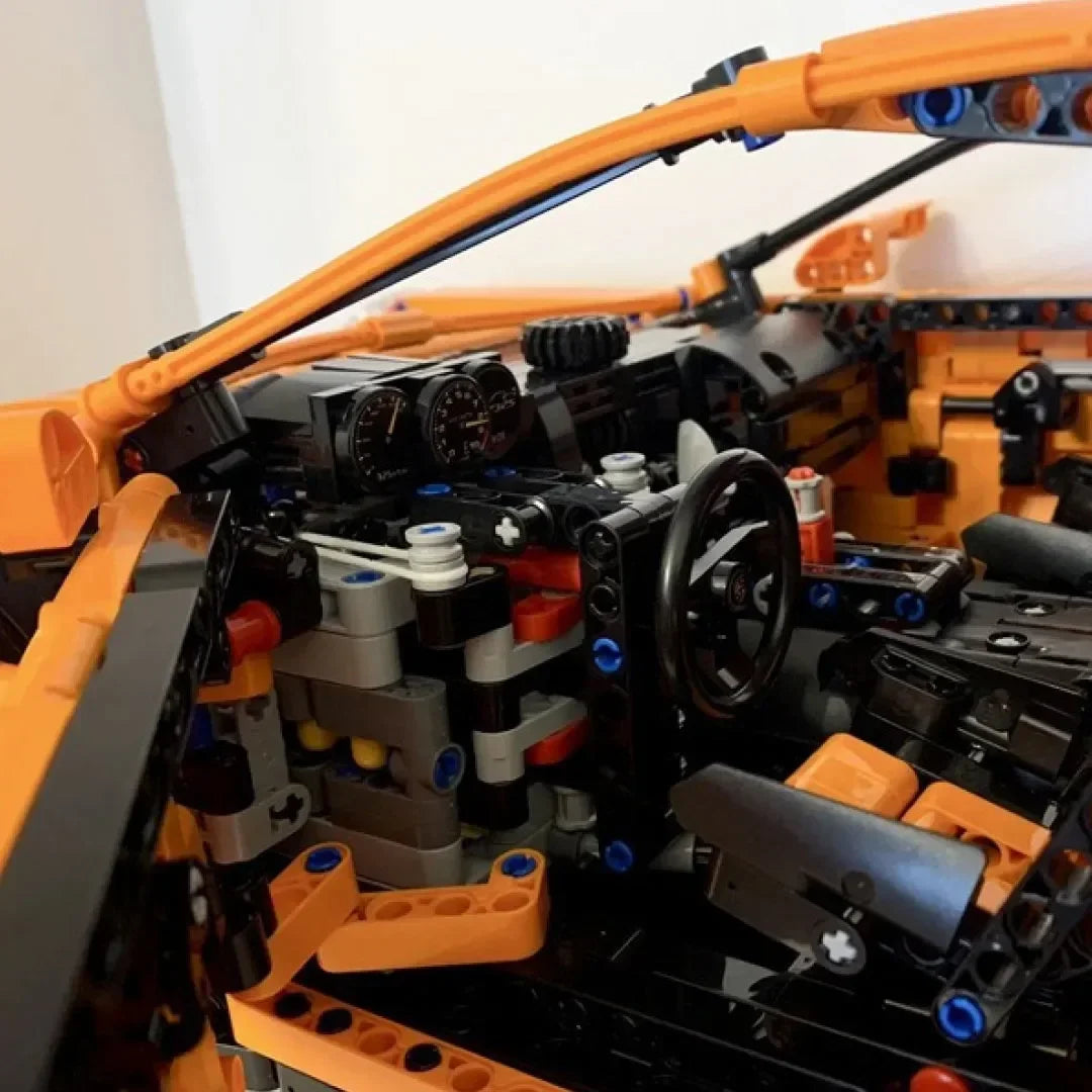 (61% de descuento) Super Porsche 911 GT3 RS (2704 piezas)