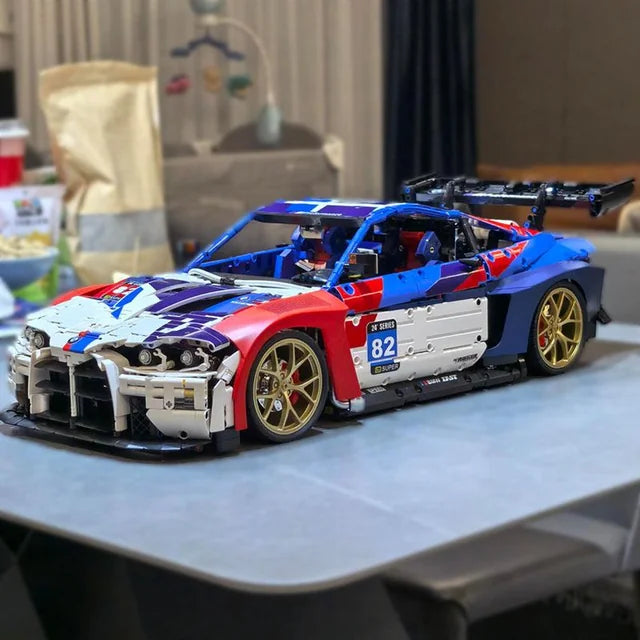 BMW M4 GT4 (4556 piezas)